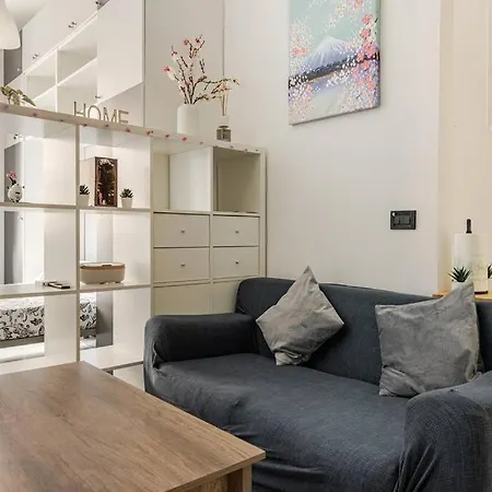 Sakura Apartment *